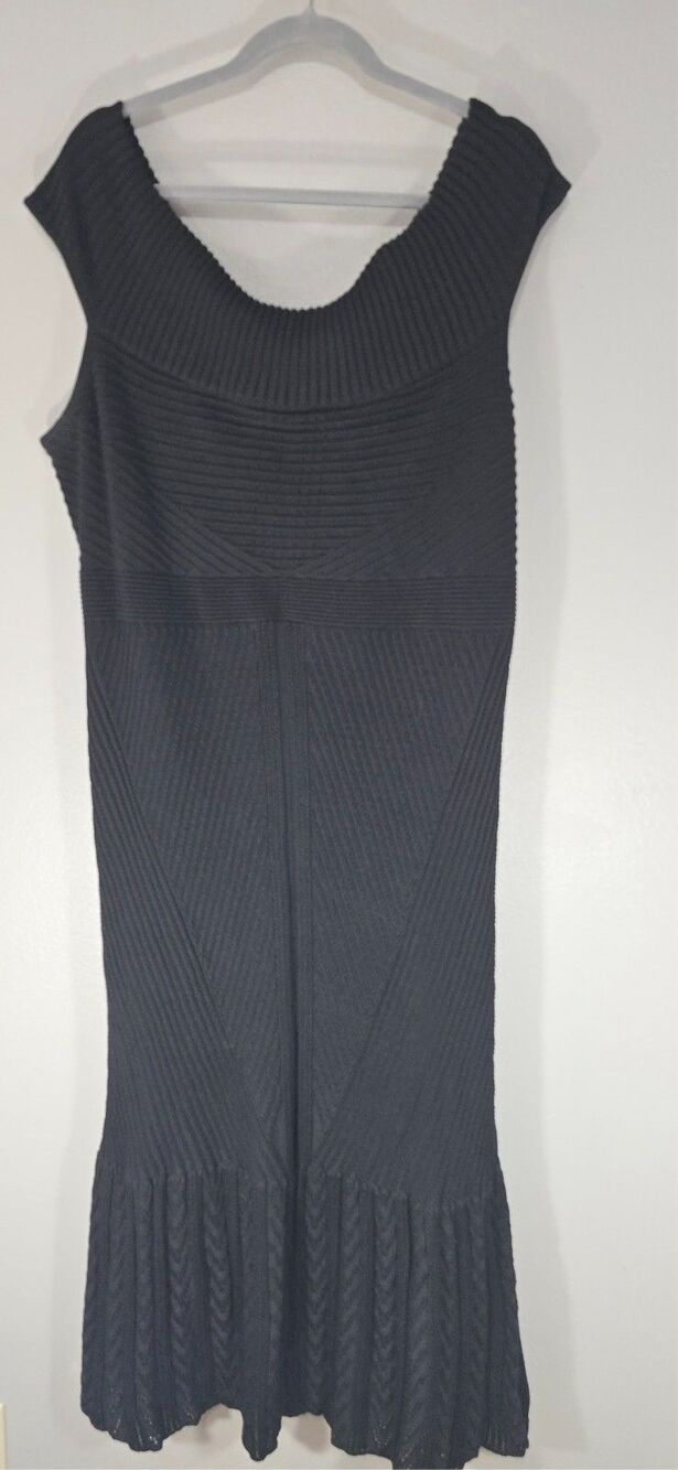 Torrid Black sweater Trumpet Midi Dress Bodycon Textured Plus Size 4 4x BM - Picture 2 of 10